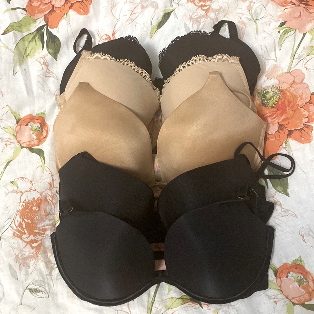 Lot of 5 black & nude size 34D Victoria’s Secret bras including 1 wireless style
